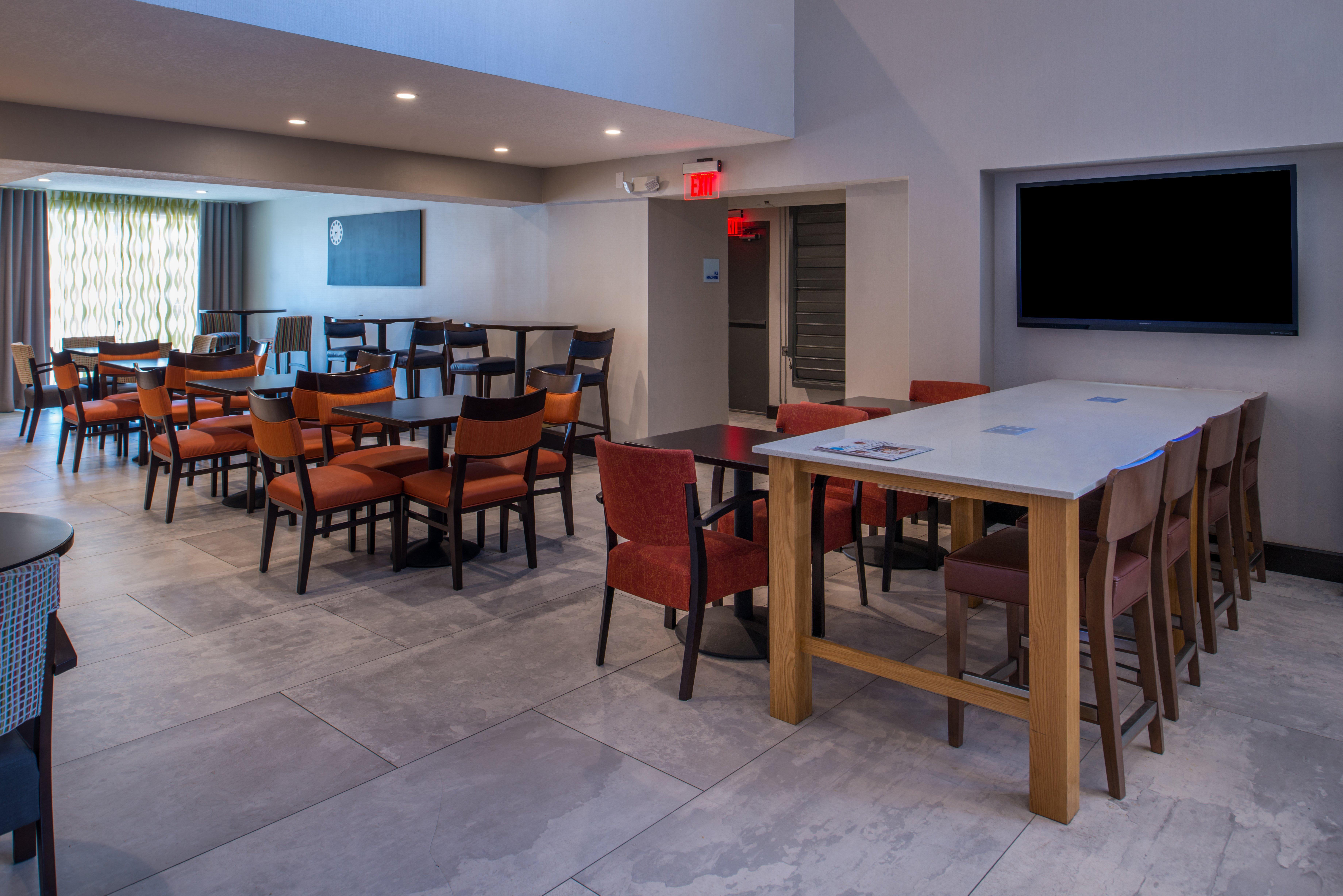 Holiday Inn Express & Suites San Antonio Medical - Six Flags By Ihg Exteriér fotografie
